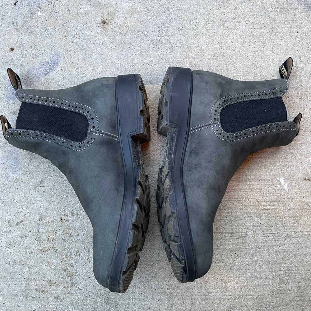 Blundstone Originals #1630 in Rustic Black - High Top Chelsea Boot W9 (AU6)